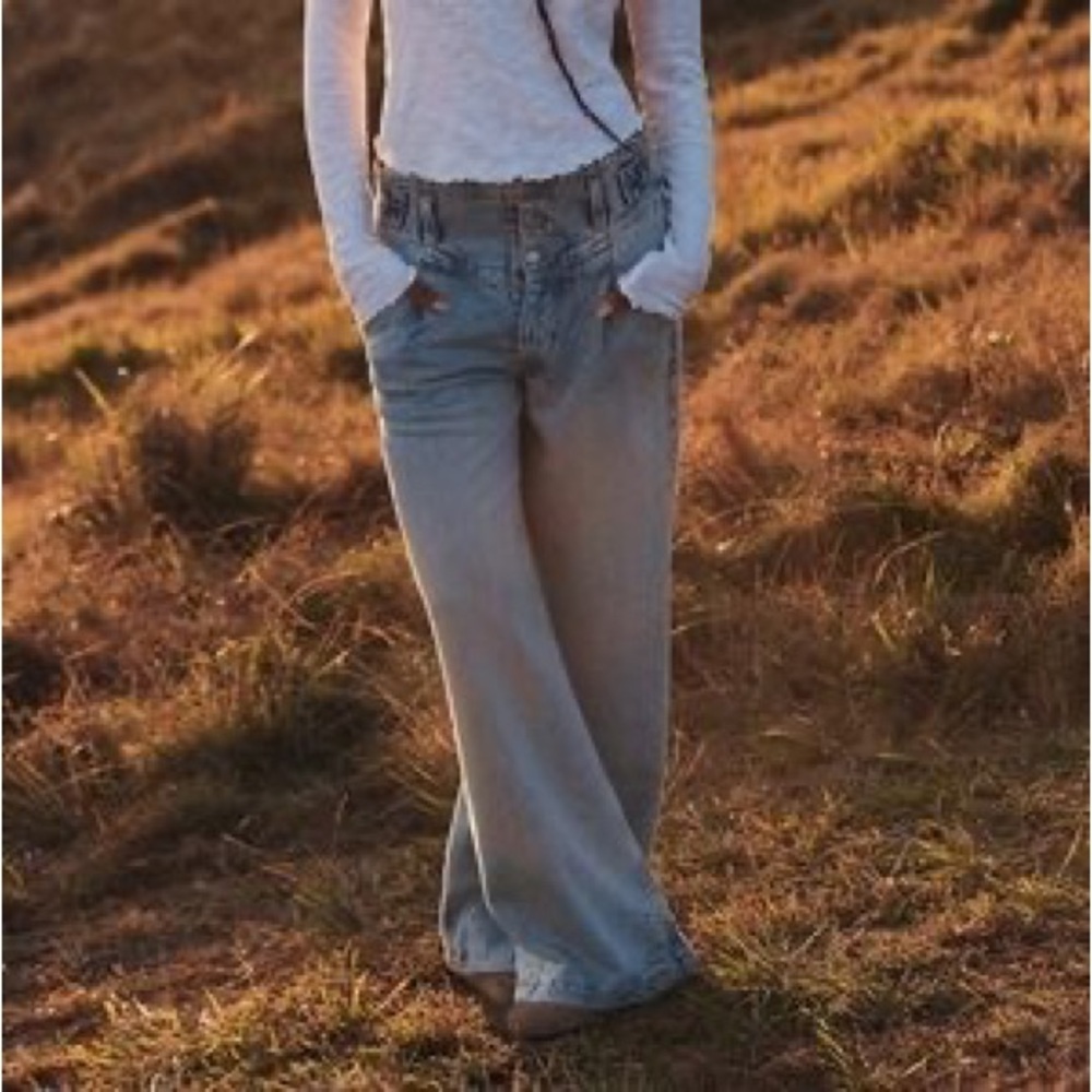 NWOT Free People Light Blue Care FP Super Sweeper Wide Leg Jeans Sz M baggy - Picture 7 of 16